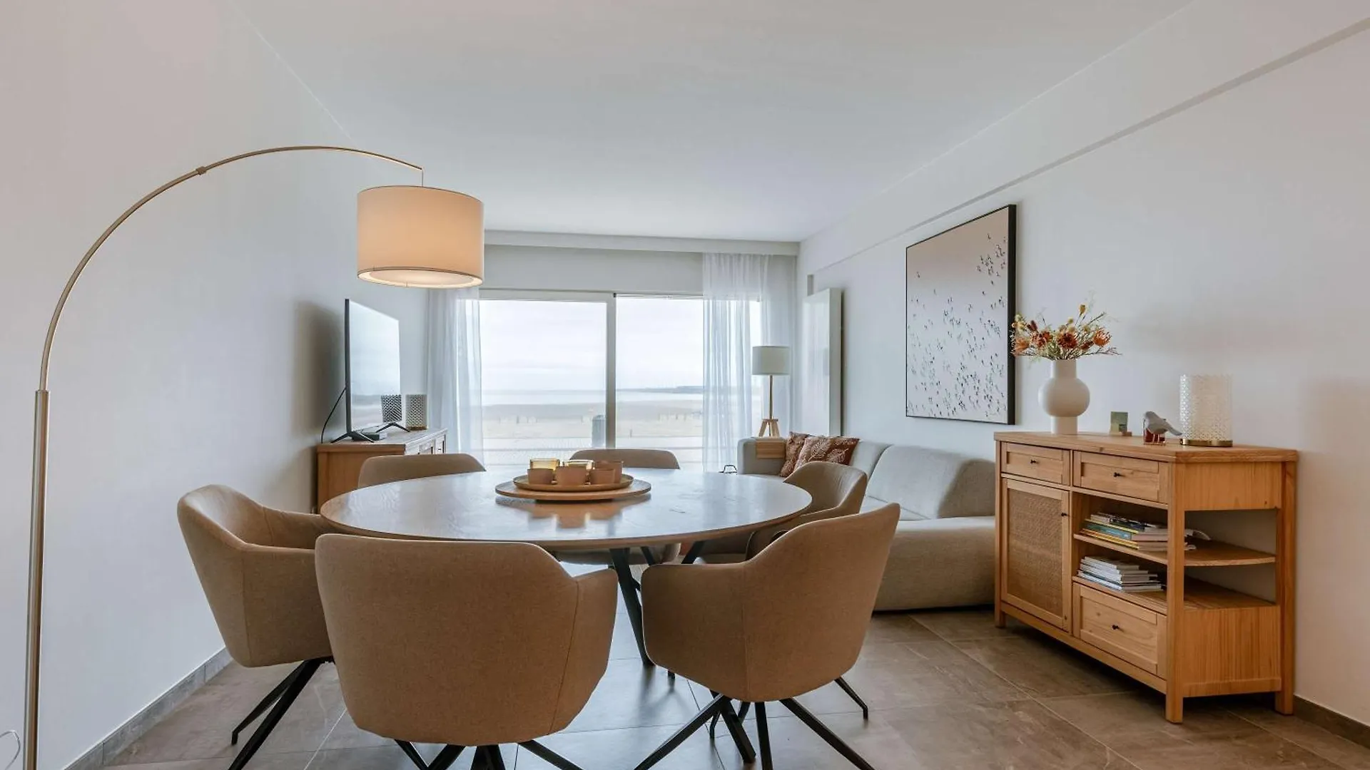 Huswell - Seaview Apartment With Spacious Terrace In Zeebrugge Belgium